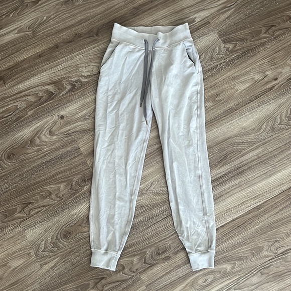 Lululemon Loop Back Jogger - Picture 5 of 8